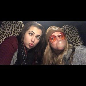 Meet your Posher, Sierra